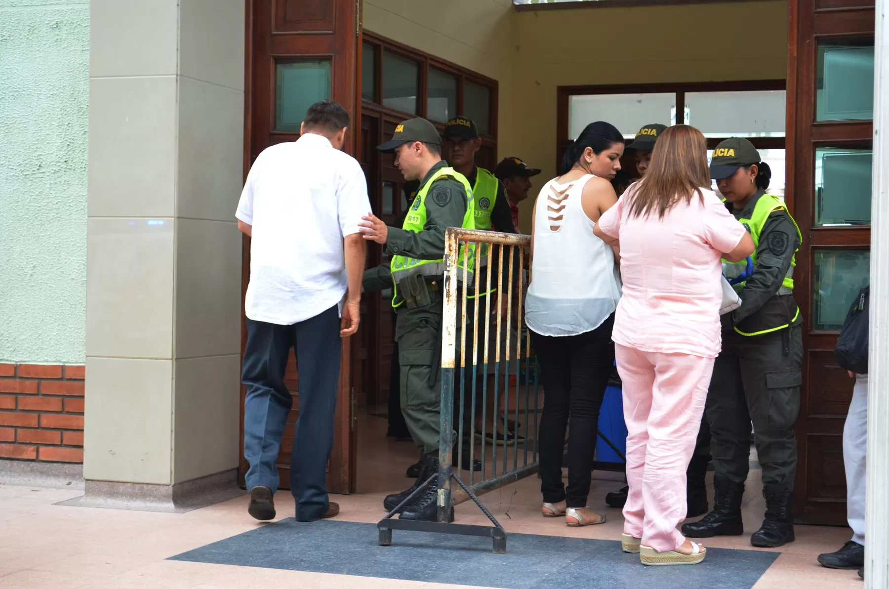 Ingreso puesto Normal María Inmaculada de Arauca.